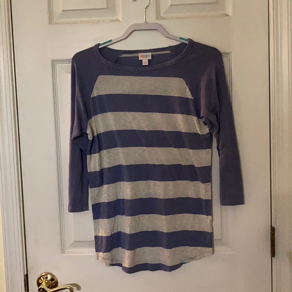 Small LulaRoe 3/4 Sleeve Top
